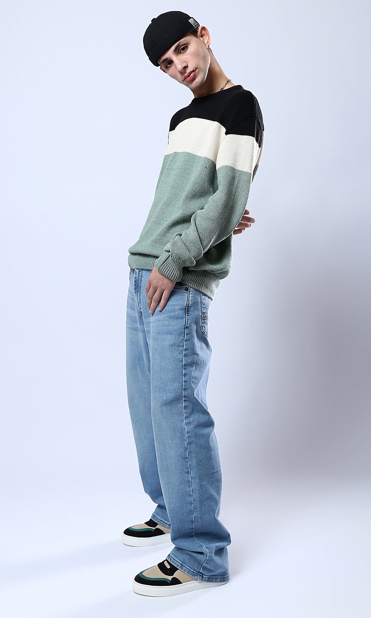 O174213 Tri-Tone Knitted Relaxed Pullover - Black, Off-White & Mint