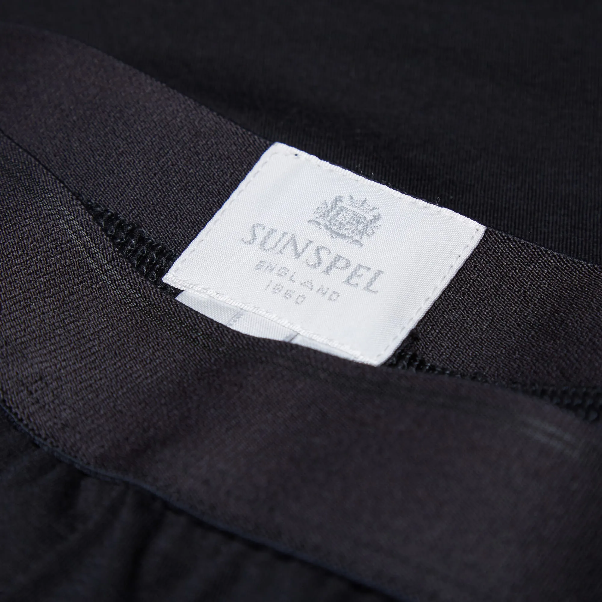 Sunspel Q82 Superfine Two Button ShortBlack