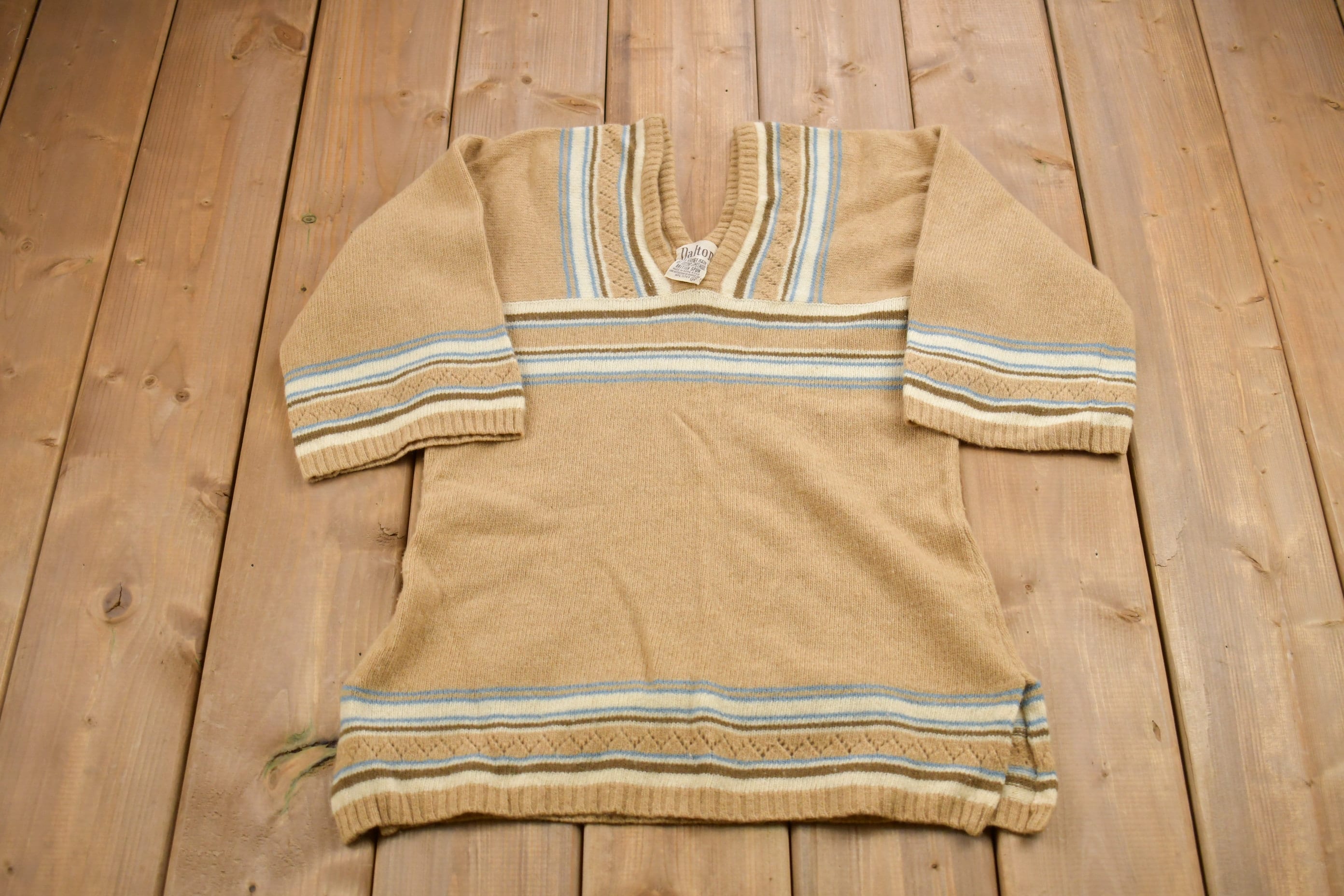 Vintage 1970s Dalton Short Sleeve Knitted Sweater / Vintage 80s Crewneck / Pattern Sweater / Made In Hong Kong / Pullover Sweats